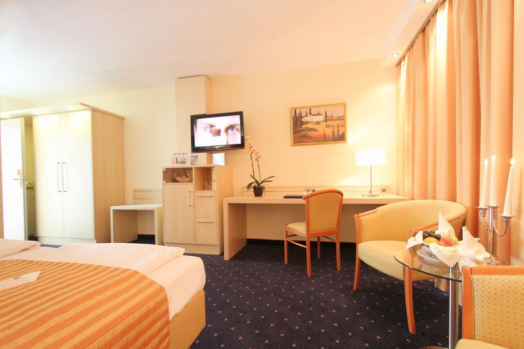 Best Western Plus Hotel Steinsgarten Giessen Room photo
